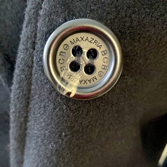 BCBG MaxAzria | long coat with 3 branded button closure. Two front flap pockets. - Picture 3 of 8